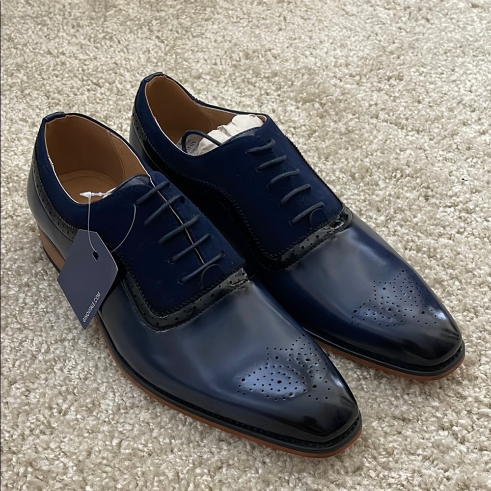 Blue and Black Oxford Shoes with Two-Tone Design